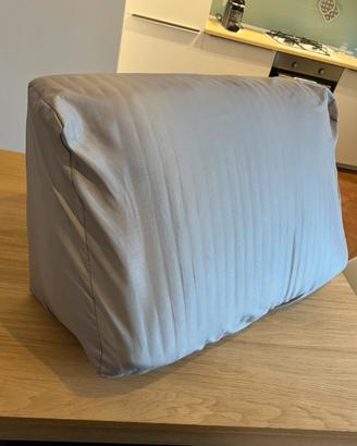 Cuscino a cuneo per supporto schiena a letto