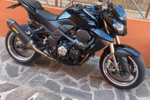 Kawasaki Z1000 full optional