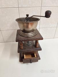 Macinacaffè in legno