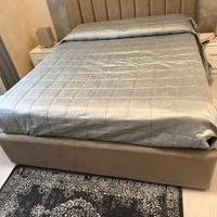 Letto matrimoniale con contenitore e materasso
