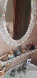 Specchio bagno con base in Capodimonte