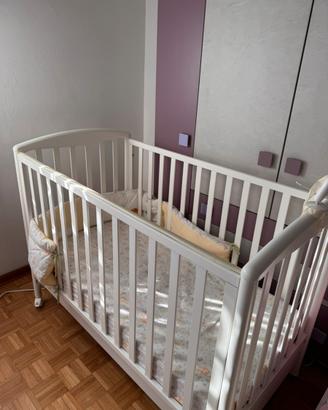 Lettino infazia con sbarre in legno