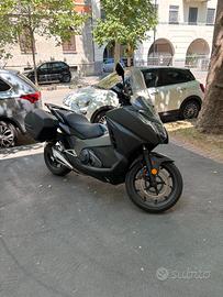 Honda Integra DCT 750