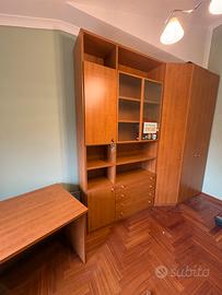 Mobile soggiorno con scrivania