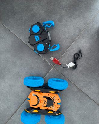 Macchinina telecomandata 360° crazy stunt