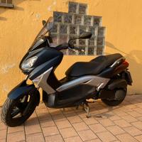 Yamaha Xmax 250