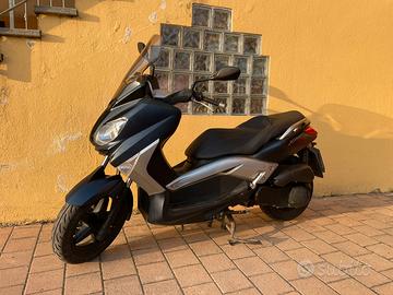 Yamaha Xmax 250