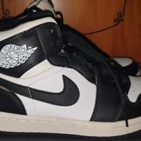 Jordan 1 mid 