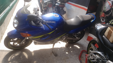Suzuki GSX 600F