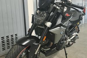 BMW F900R Sport 105cv