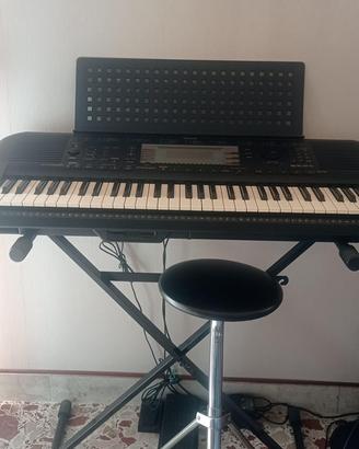 Yamaha PSR 550