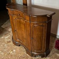 Credenza in legno stile classico