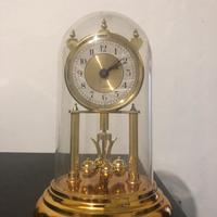Orologio da tavolo con pendolo