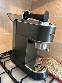 Macchina del caffe Delonghi - Dedica