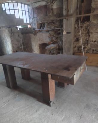 tavolo in ferro 