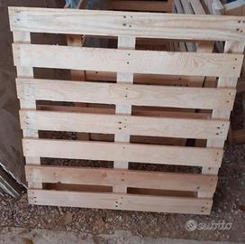 Bancali di legno abete bianco