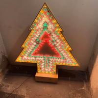 albero diverso luminoso multicolor