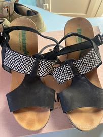 Sandali con zeppa neri