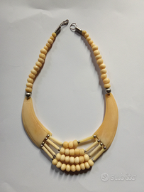 Collana Etnica in osso lavorata a mano