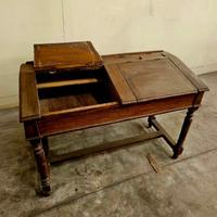 scrivania con antine apribili