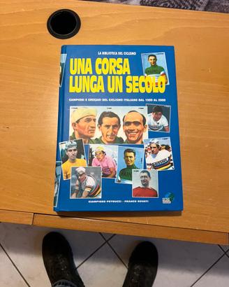 Libro ciclismo ‘UNA CORSA LUNGA UN SECOLO’