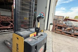 Transpallet elettrico muletto