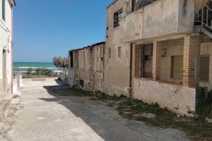 Edificio residenziale fronte mare