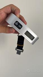 Bilancia pesa bagaglio aereoporto