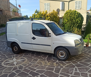 Fiat Doblò bianco diesel
