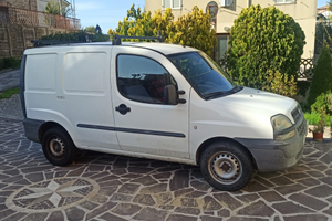 Fiat Doblò bianco diesel