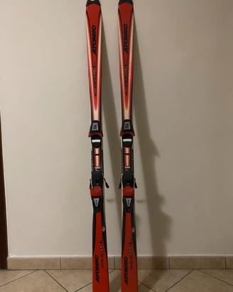 Ski atomic