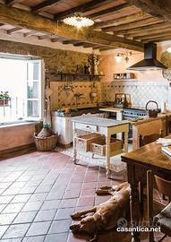 Bifamiliare con taverna e bar a Fossò