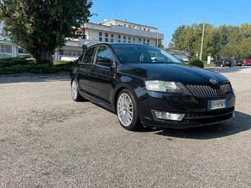 Auto skoda rapid