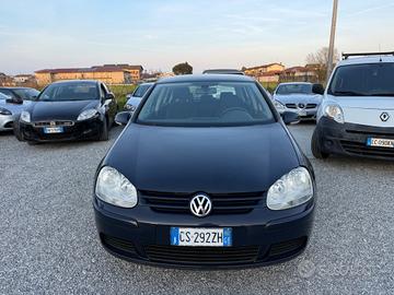 Volkswagen Golf 1.6 16V FSI 5p. Sportline