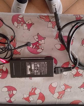 alimentatore caricabatt 19V-4,74A per notebook 