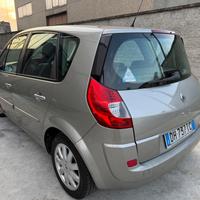 Renault Scénic 1.6 benzina euro4 spaziosa neopaten