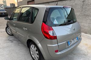 Renault Scénic 1.6 benzina euro4 spaziosa neopaten