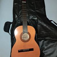 Ribassato -- Chitarra 3/4 e custodia