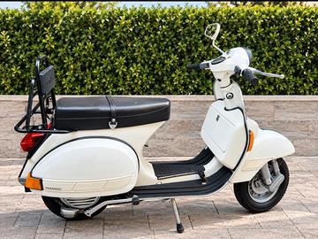 Vespa PX125 E conservata