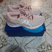 scarpe Asics tg. 41,5 vestibilità piccola 39-40