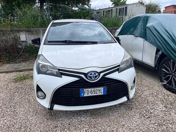 Toyota Yaris 1.5 Hybrid 5 porte Business