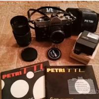 Macchina fotografica vintage Petri TTL