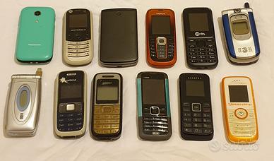 Lotto 12 cellulari vintage di varie marche 