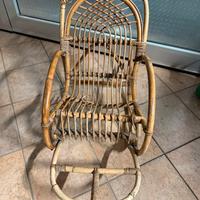 Sedia a dondolo in rattan vintage anni 60/70
