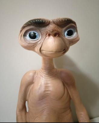 Riproduzione E.T. extraterrestre