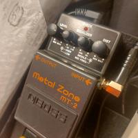 pedale distorsore Boss Metal zone