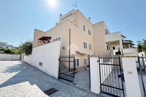 PORZIONE DI TRIFAMILIARE A ANZIO