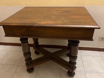 Tavolo in noce primi 900