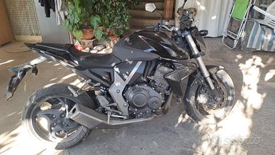 Moto Honda CB 1000 RA.