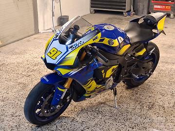 YAMAHA R1 "16 TARGATA 